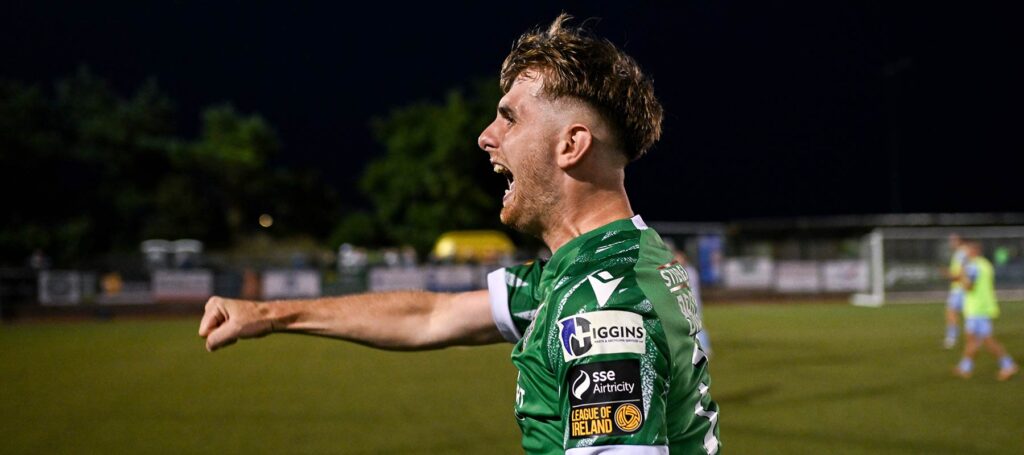 Cian Brosnan signs new contract with Kerry FC