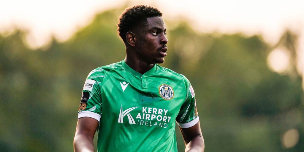Samuel Aladesanusi re-signs for a fourth season with Kerry FC