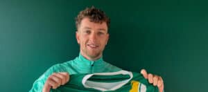 Cian Bargary signs for the Kingdom